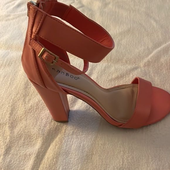 Ladies salmon high heels size 8Bamboo - Picture 4 of 6